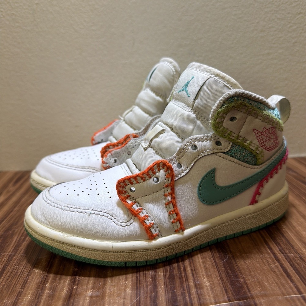 Air Jordan 1 Mid SE Pre-School Kids Size 11C White Multicolor Knit Sneakers